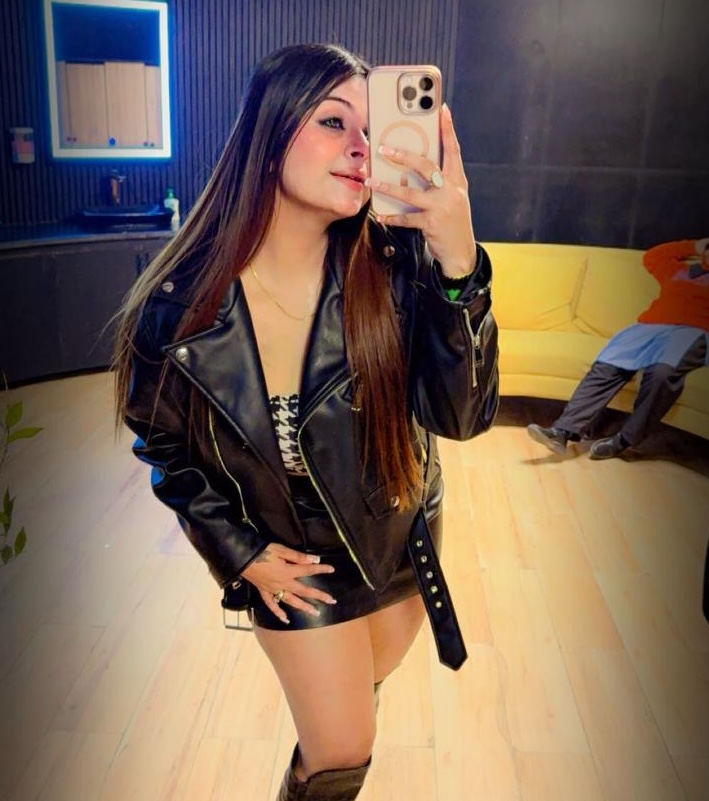 Chennai Airhostess Escort anshika
