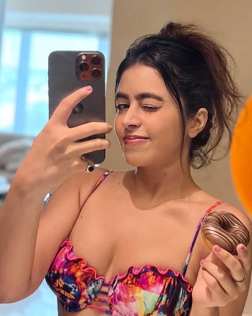 Chennai Airhostess Escort Neha