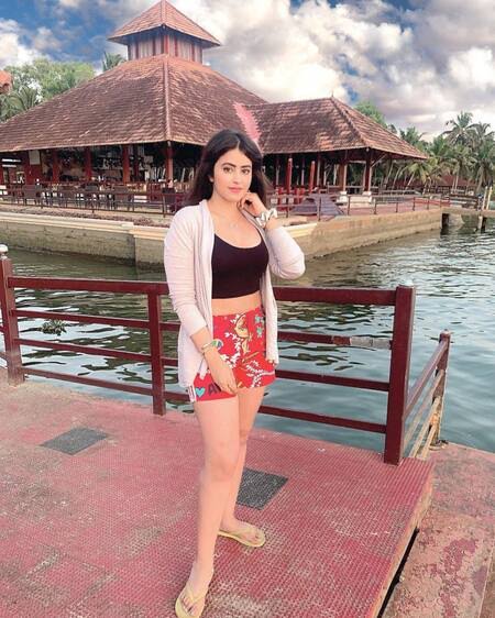 Chennai Airhostess Escort Neha